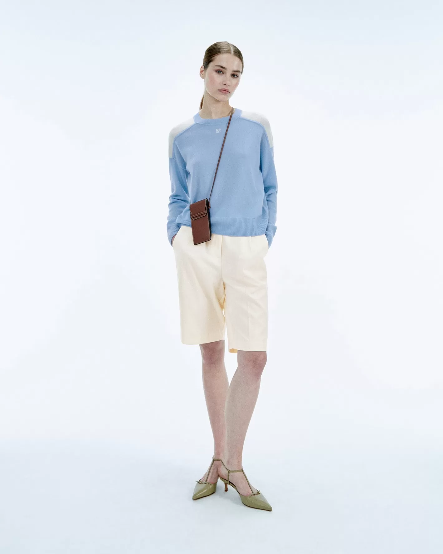 FROM FUTURE Pulls En Cachemire | Cols Ronds Cachemire | Pull Col Rond Bicolore Et Broderie Baby Blue